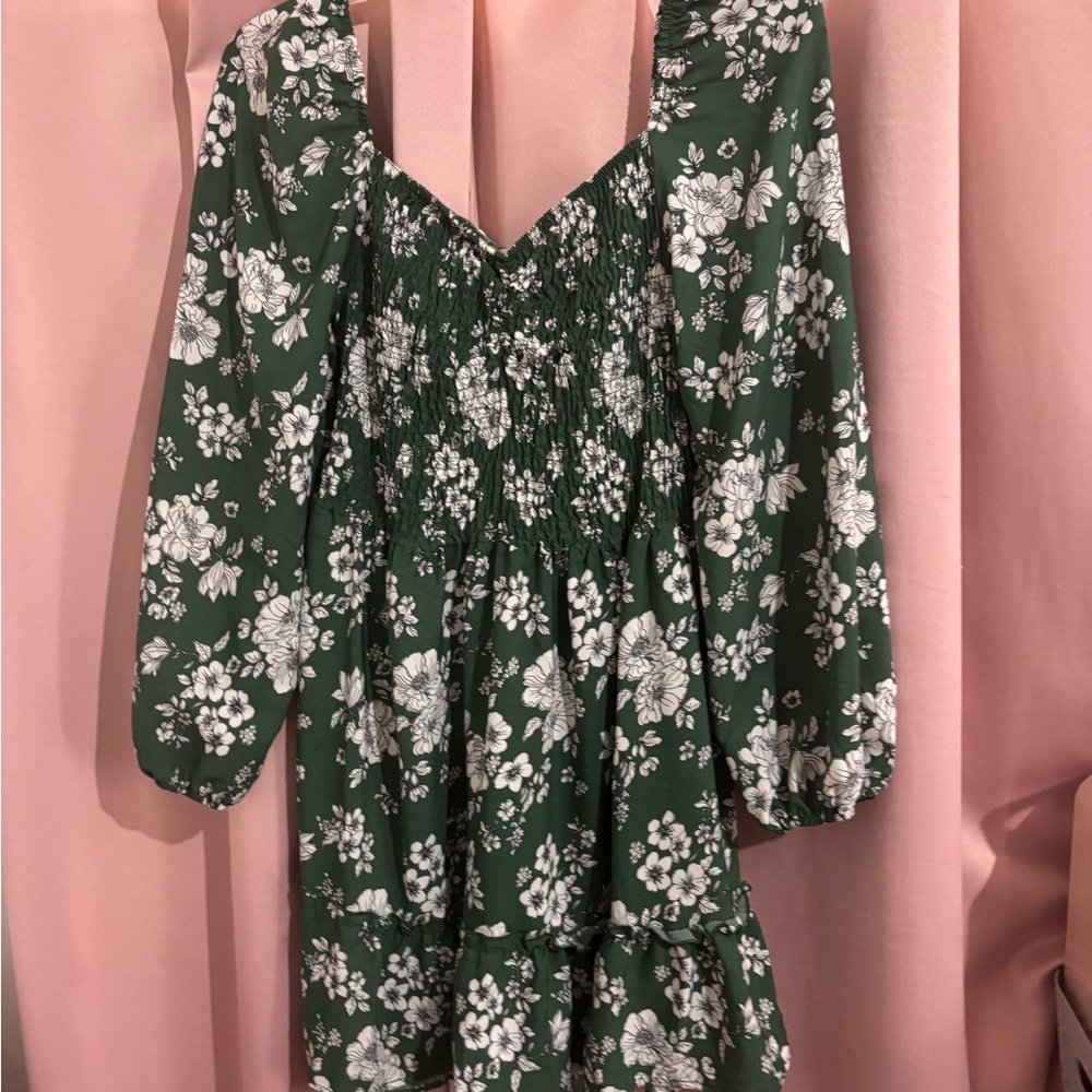 Green Floral Long-Sleeve Mini Dress